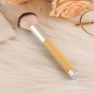 Yiwu market soft nylon bristle makeup brush contouring brush for sale