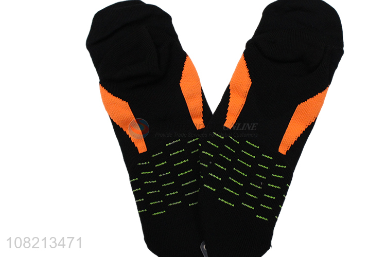 Wholesale from china nylon breathable men sports socks