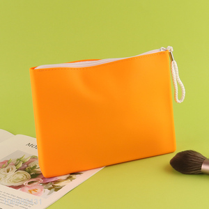 Factory wholesale portable silicone <em>makeup</em> bag cosmetic bag