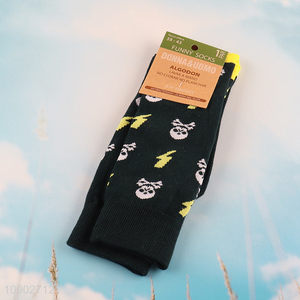 Popular products skull printed breathable cotton <em>socks</em> casual crew <em>socks</em>